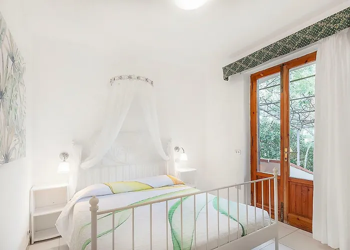 Giardino فندق كابوليفيري